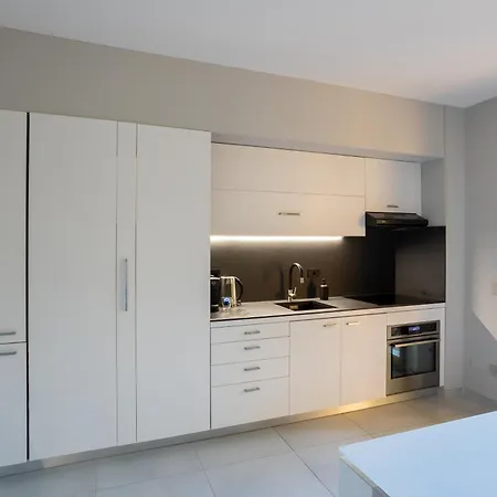 Elegant & Comfortable Modern With Swimming Pool Dom wakacyjny Stresa