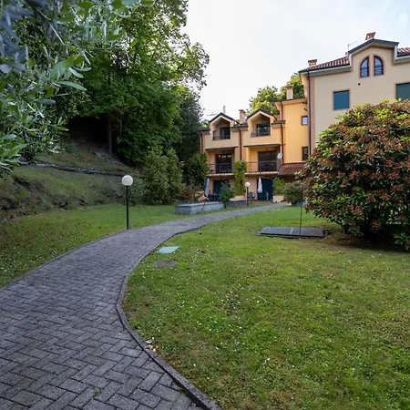 Elegant & Comfortable Modern With Swimming Pool