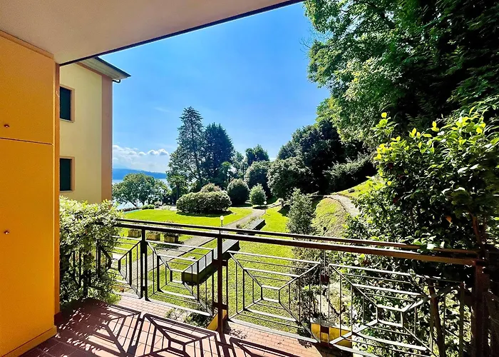 Elegant & Comfortable Modern With Swimming Pool Сasa de vacaciones