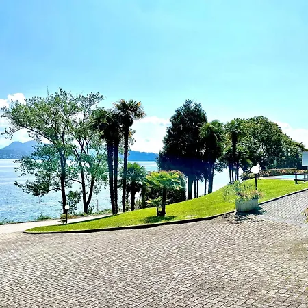 Holiday home Elegant & Comfortable Modern With Swimming Pool Stresa