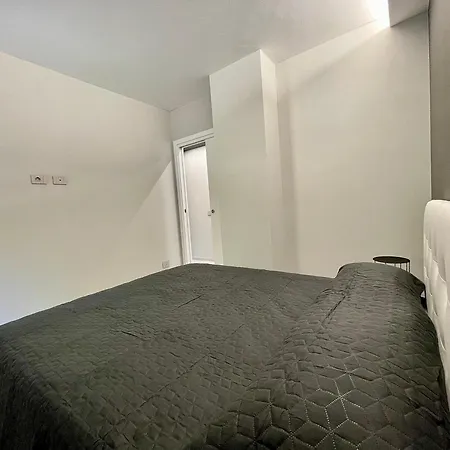 Elegant & Comfortable Modern With Swimming Pool *